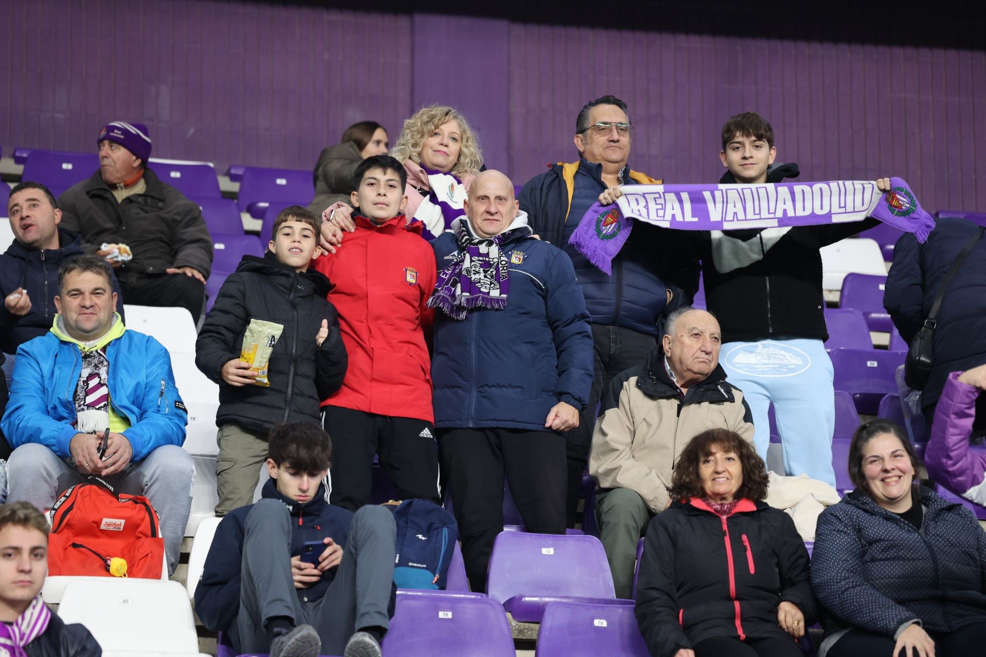 Búscate en la grada del estadio José Zorrilla (4/4)