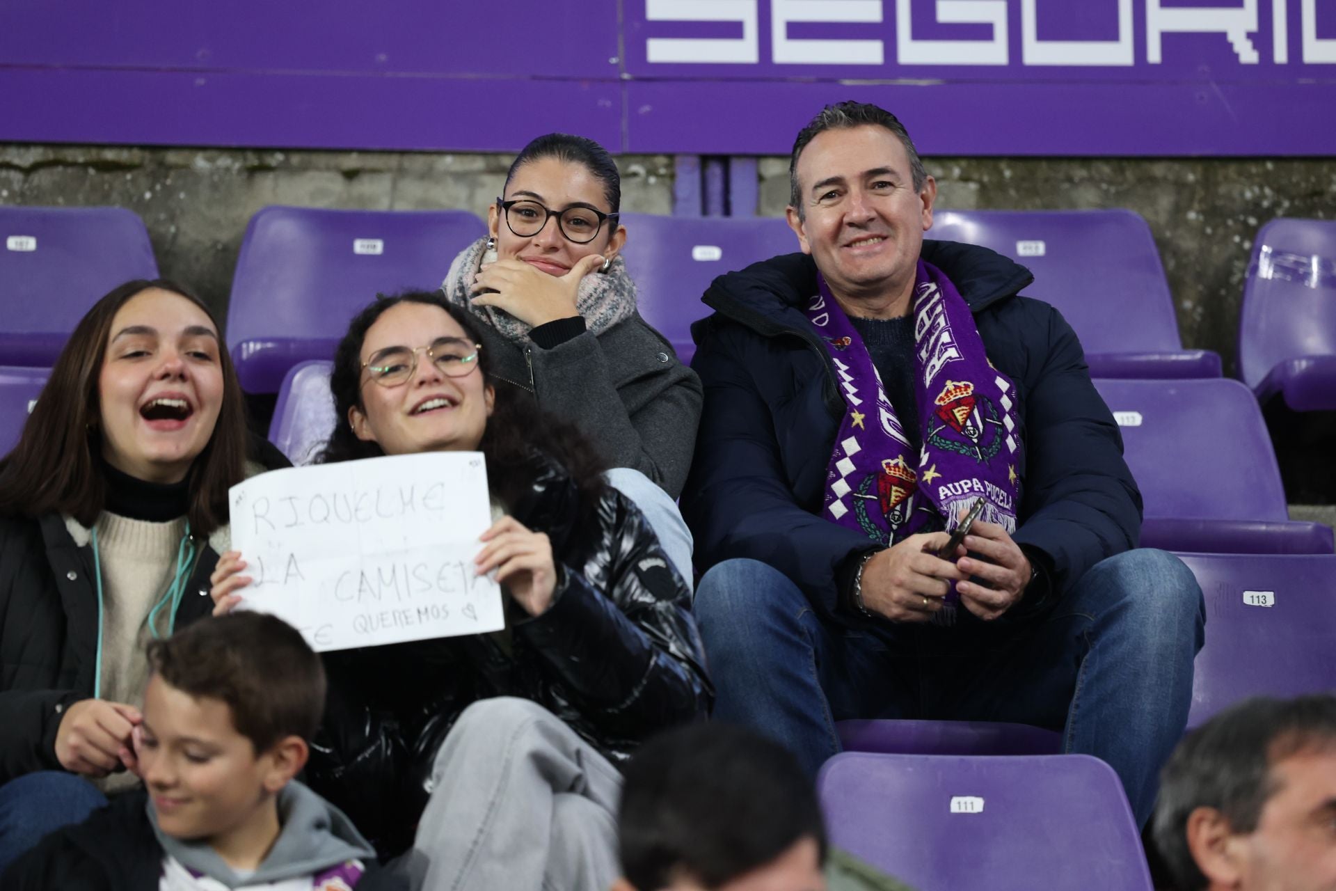 Búscate en la grada del estadio José Zorrilla (4/4)