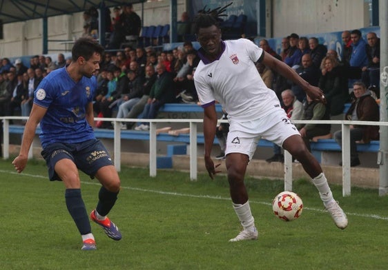 Romaric, en una acción del partido ante el Villaralbo.