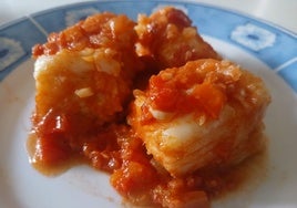 Bacalao con tomate y pimientos