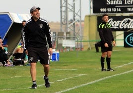 Ramsés, en la banda, durante el partido ante el Andorra.