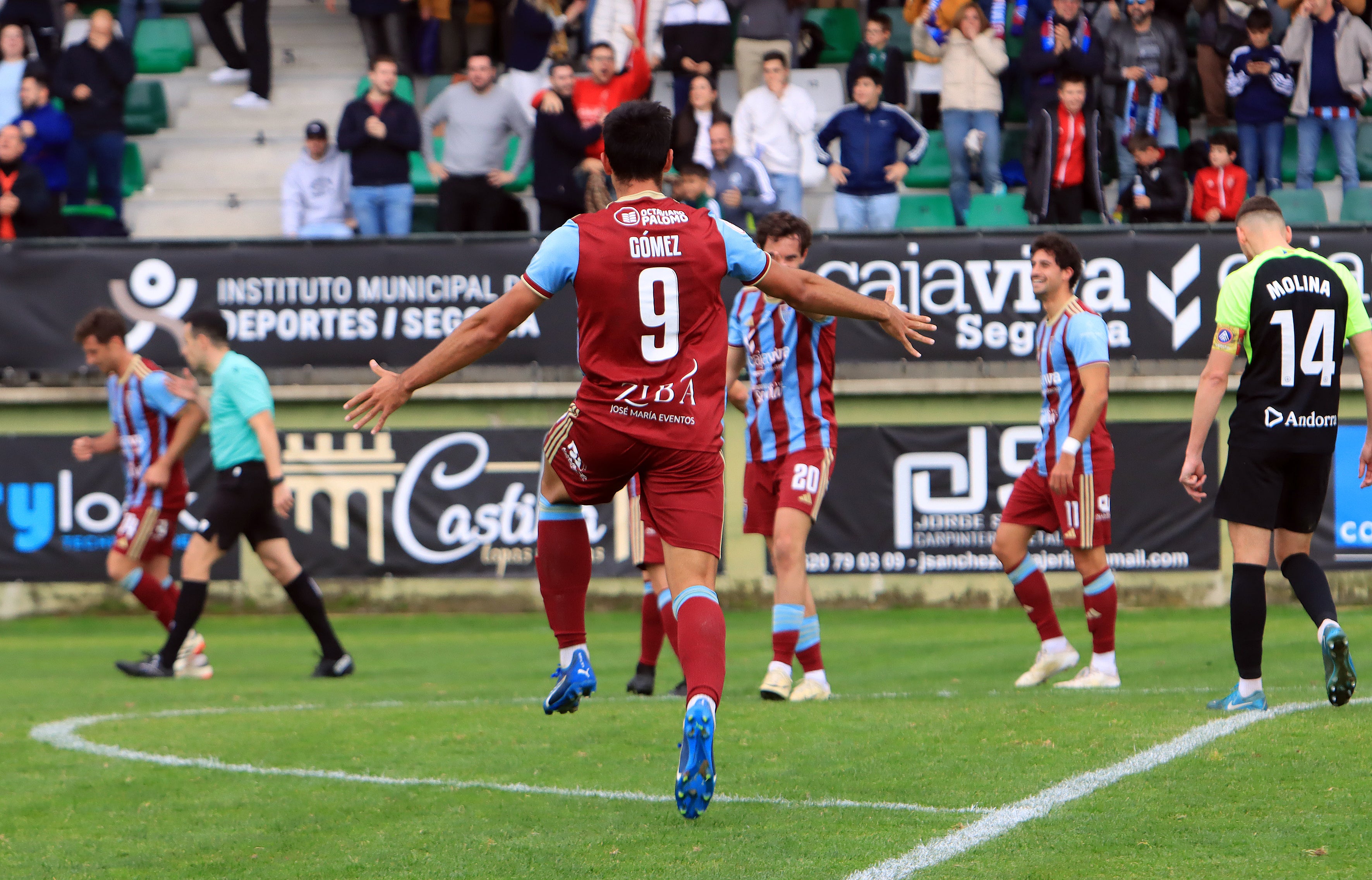 Fotos del partido entre la Segoviana y el Andorra.