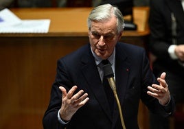 El Primer Ministro de Francia, Michel Barnier, durante una sesión en la Asamblea Nacional en París.