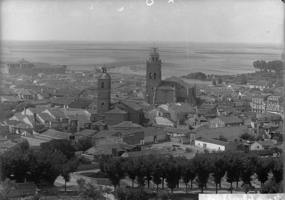 Vista de Medina del Campo a principios del siglo XX.