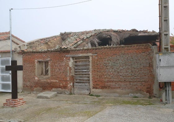 Una casa en ruinas en Bobadilla del Campo.