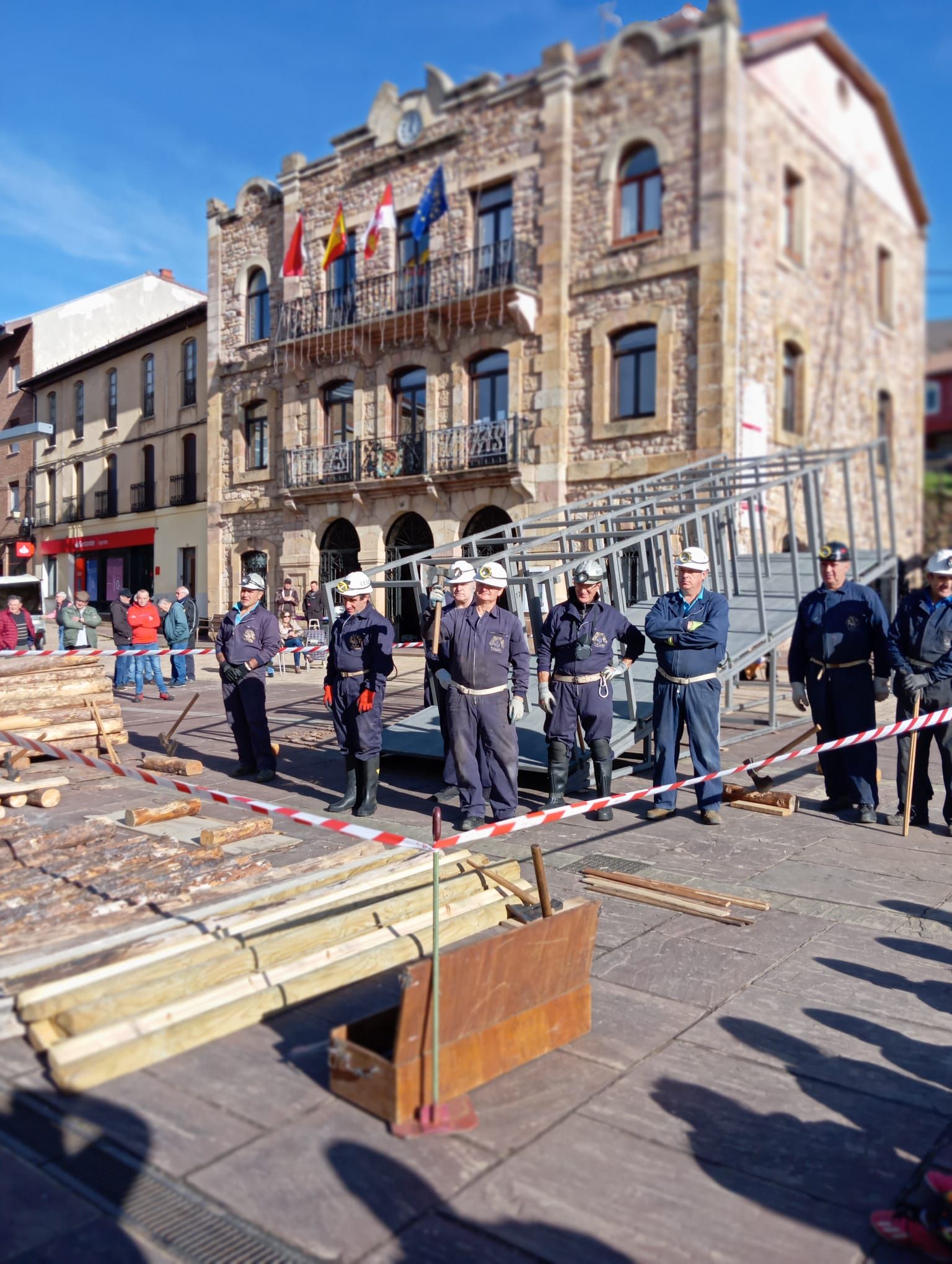 Los entibadores postean en Barruelo por Santa Bárbara