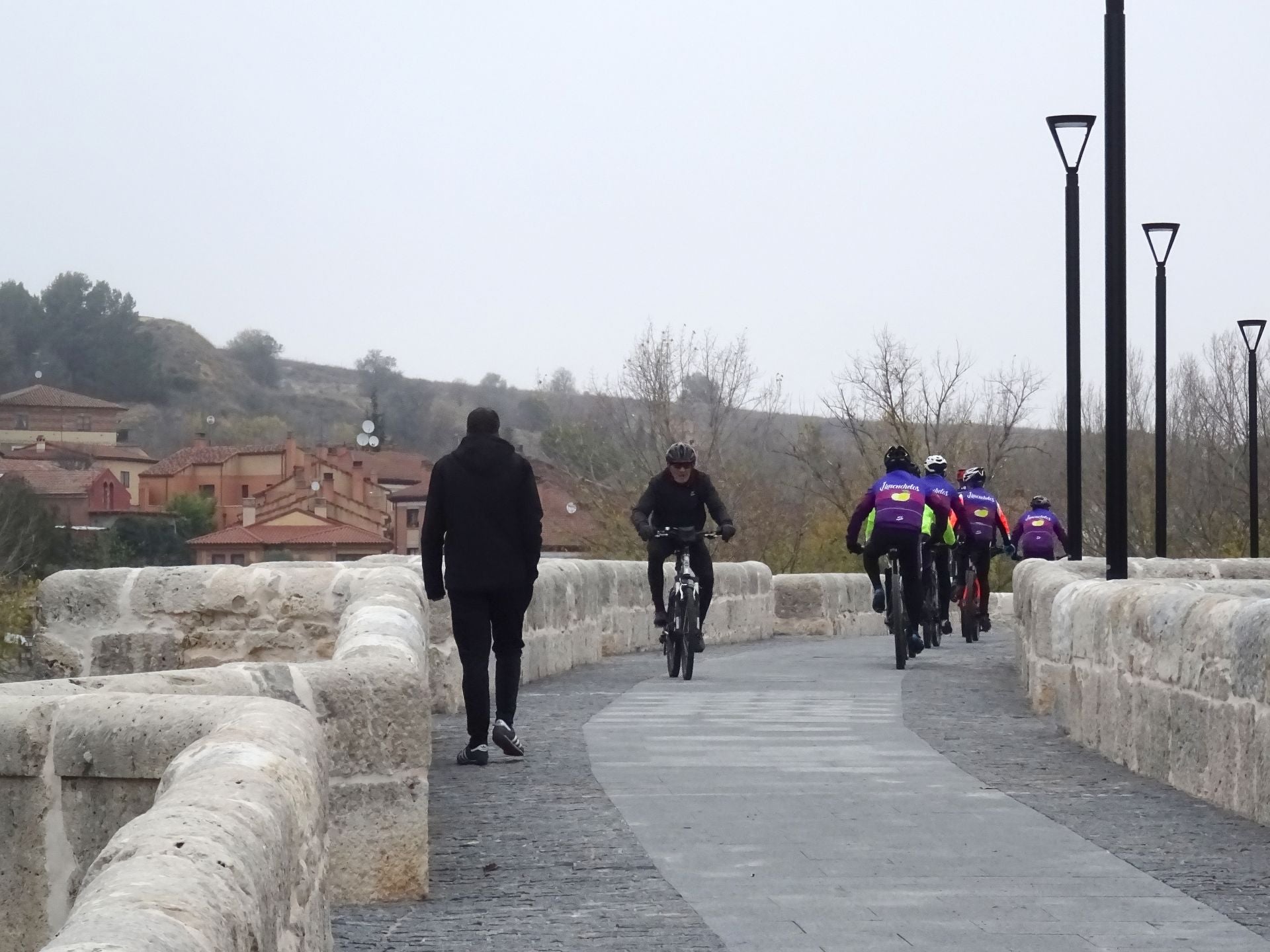 La reapertura del puente medieval de Simancas