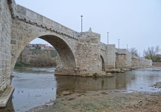 Los ojos del puente de Simancas.