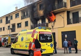 Dos heridos por inhalación de humo tras un incendio en una vivienda en Ciudad Rodrigo