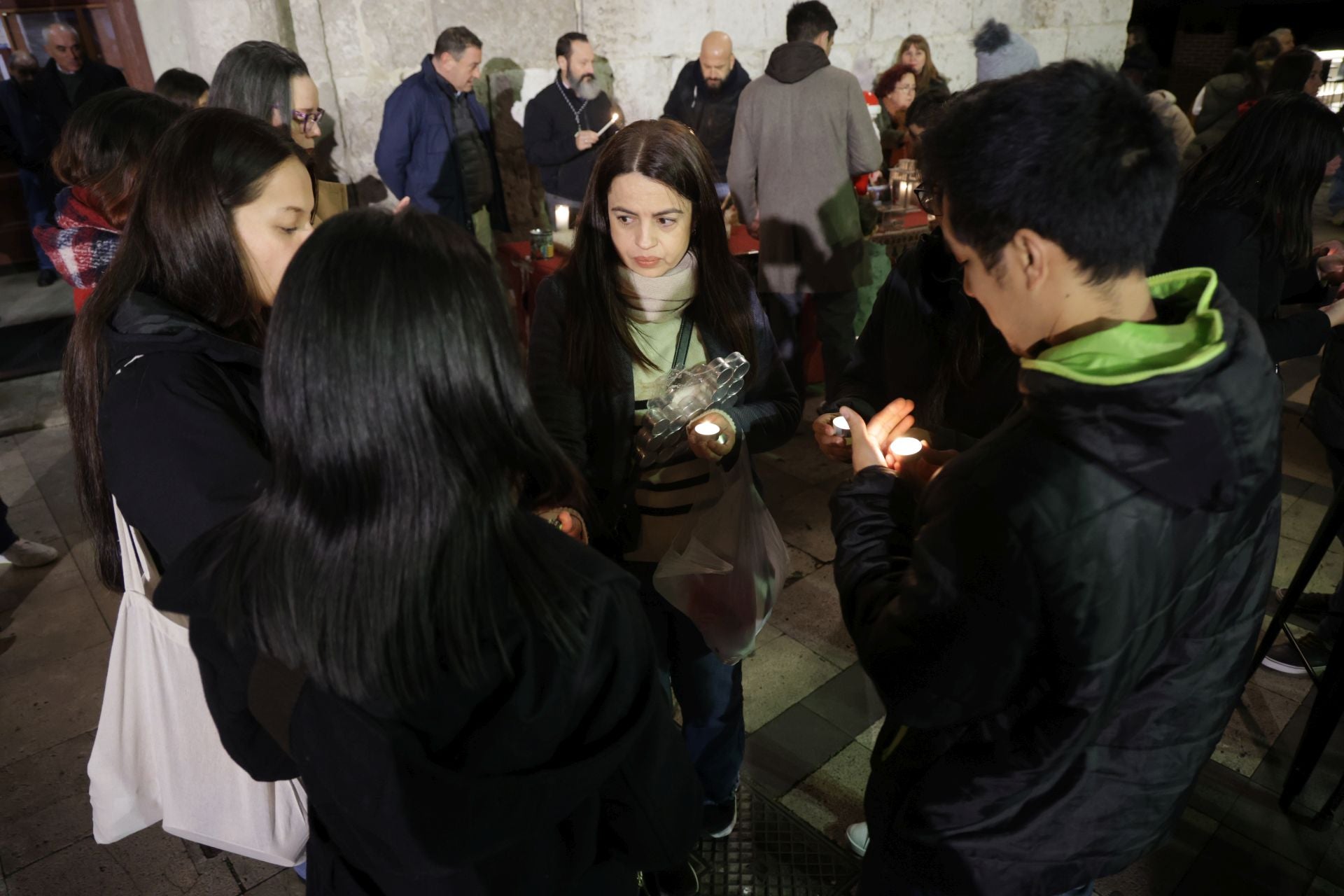 Las imágenes de la noche de velitas en San Martín