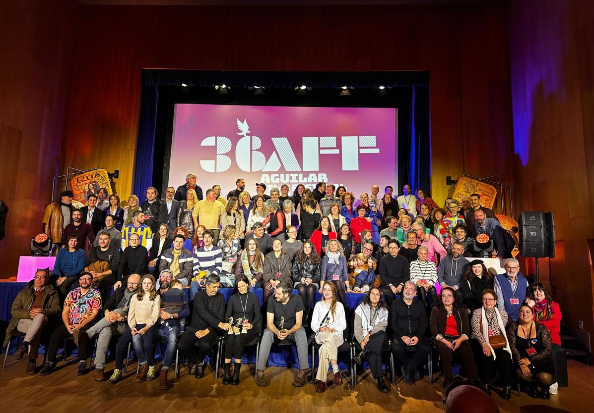 Foto de familia al final de la gala de clausura del Aguilar Film Festival.