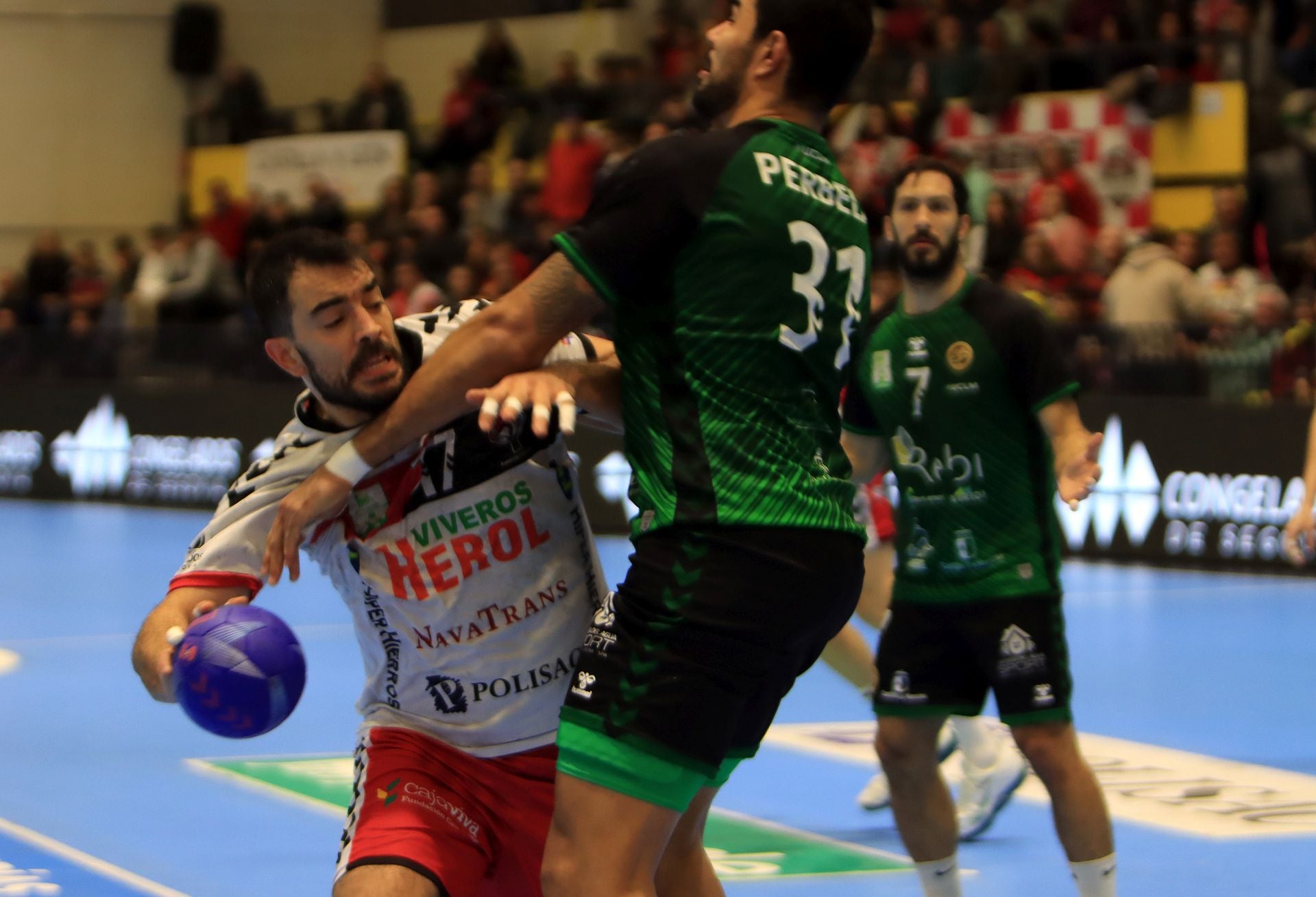 Fotos de la derrota del Balonmano Nava