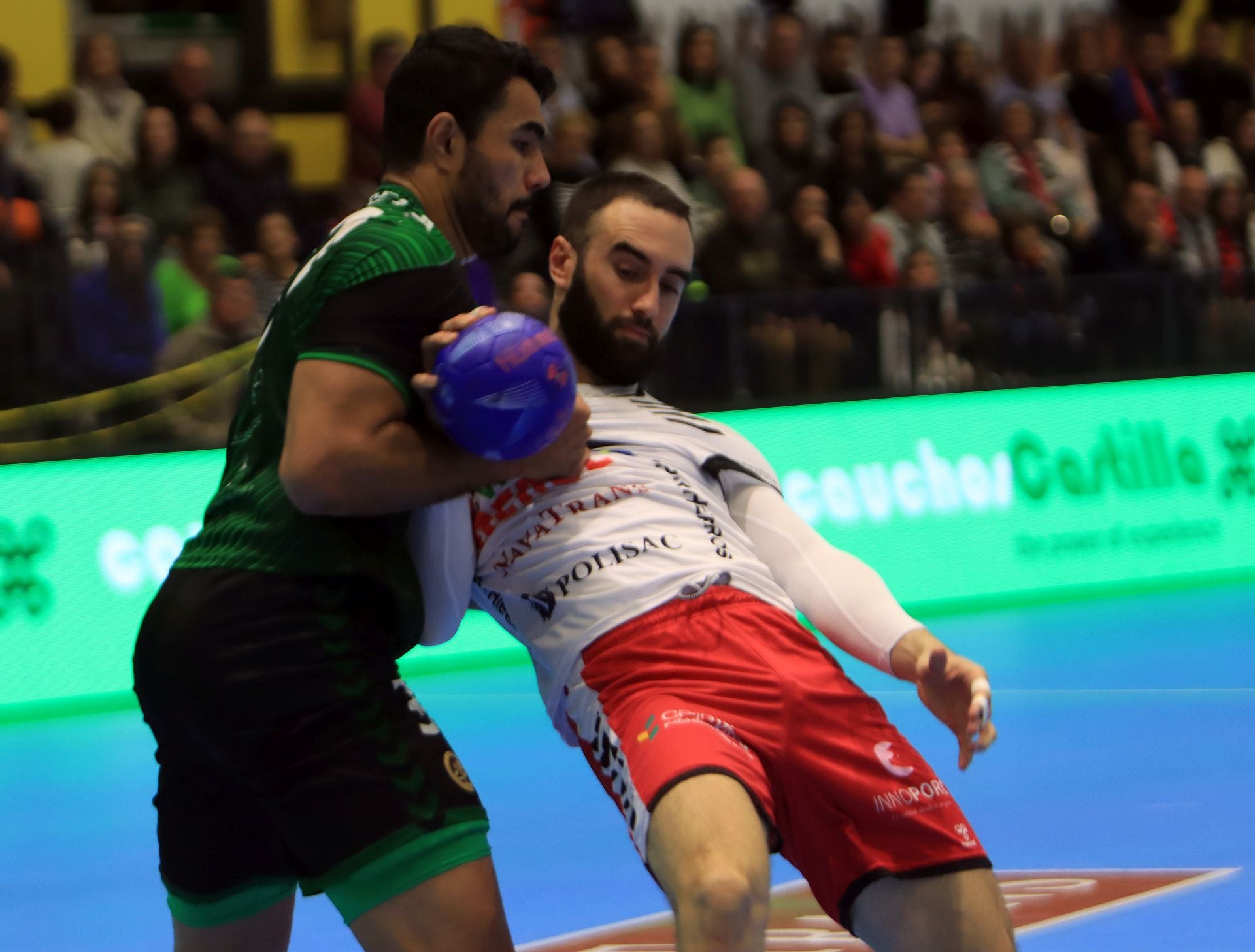 Fotos de la derrota del Balonmano Nava