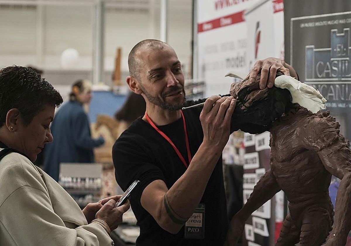 Un taller de nuevas técnicas de modelado y escultura en la pasada edición del Encuentro Internacional de Oficios Artísticos e Innovación.