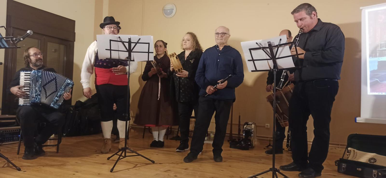 Emotivo homenaje en Herrín de Campos al músico tradicional