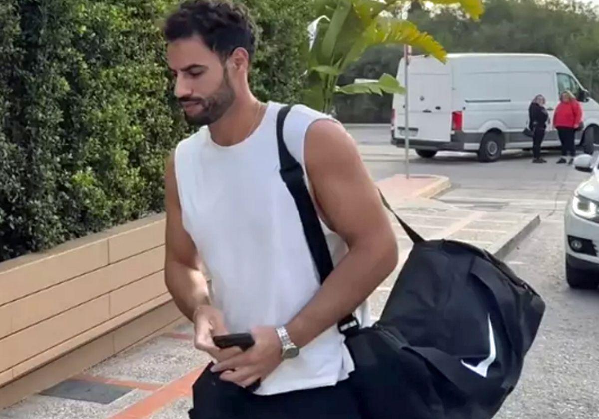 Asraf Beno.