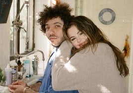 Selena Gómez junto a Benny Blanco.