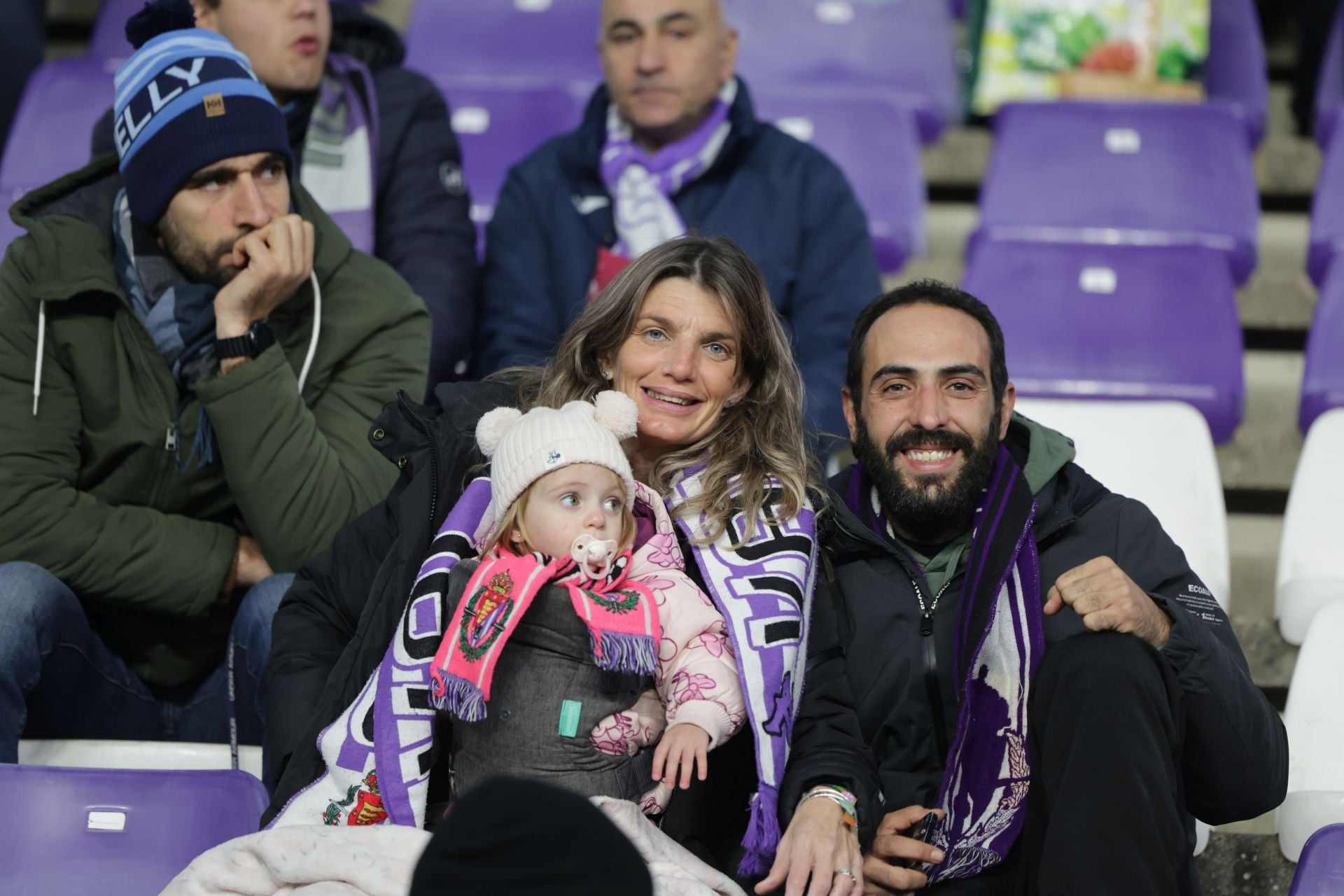 Búscate en la grada del estadio José Zorrilla (3/4)