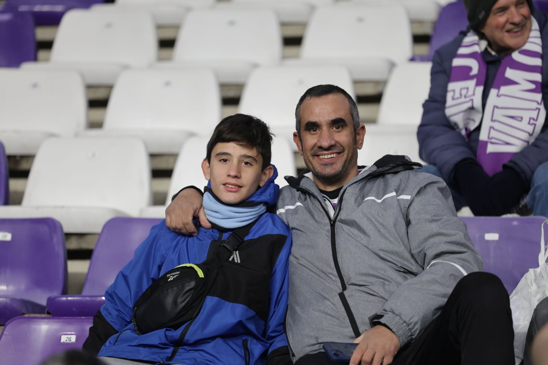 Búscate en la grada del estadio José Zorrilla (3/4)