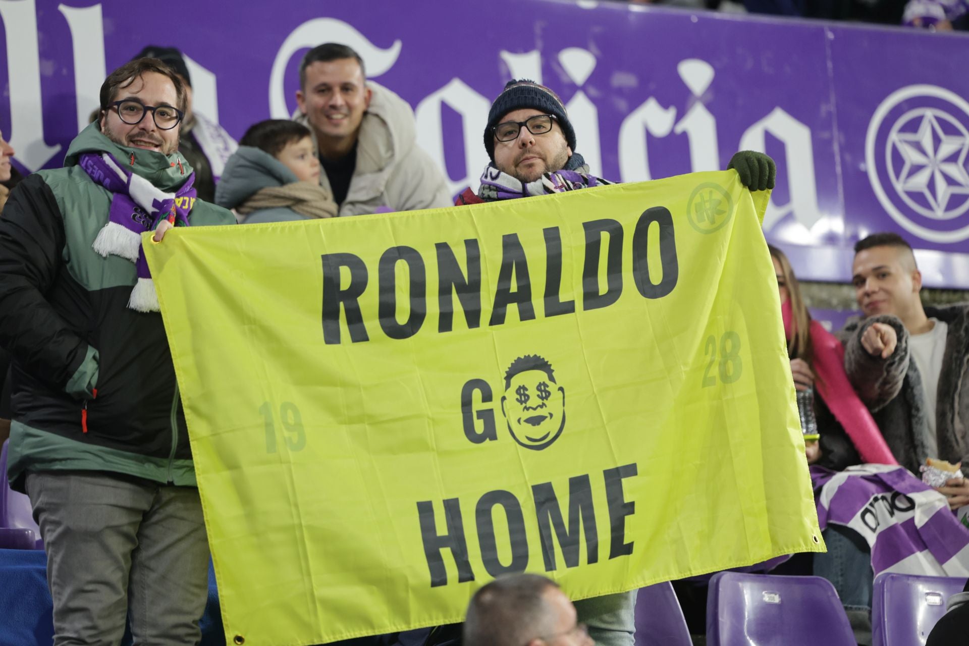 Búscate en la grada del estadio José Zorrilla (4/4)