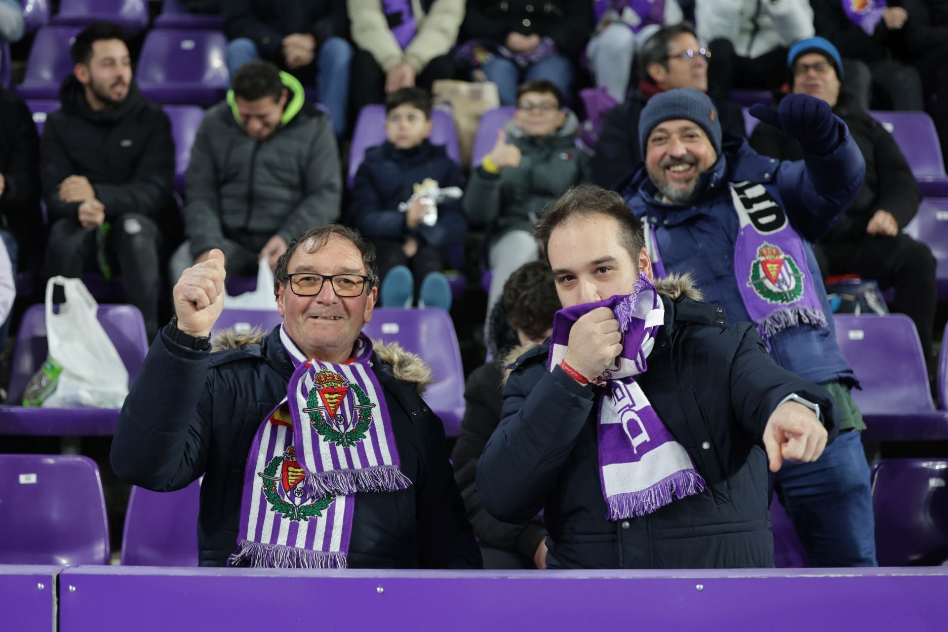 Búscate en la grada del estadio José Zorrilla (4/4)