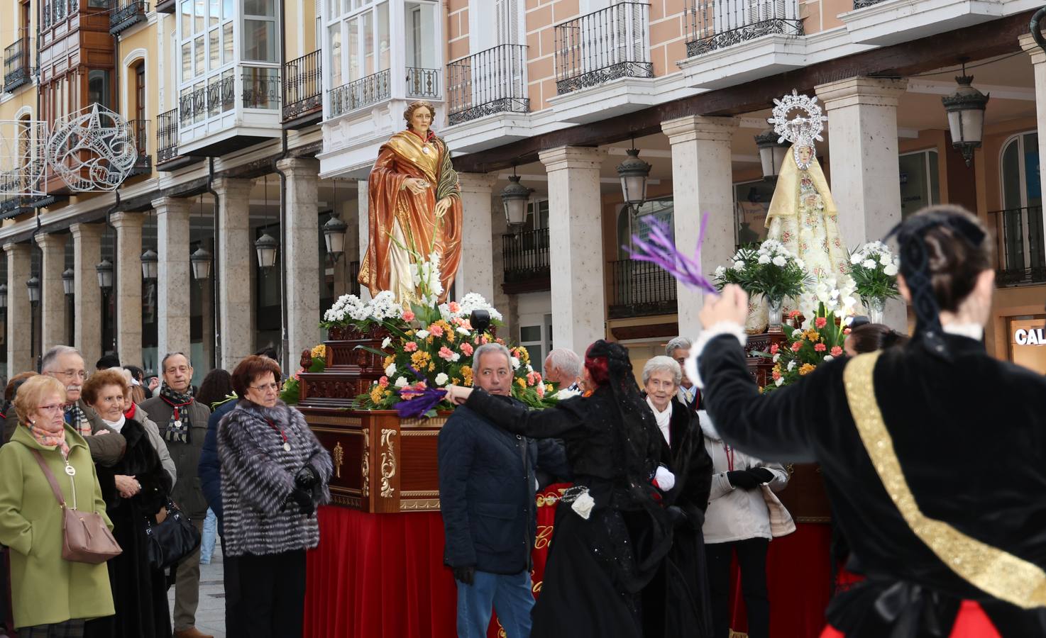 Santa Lucía recorre las calles de Palencia