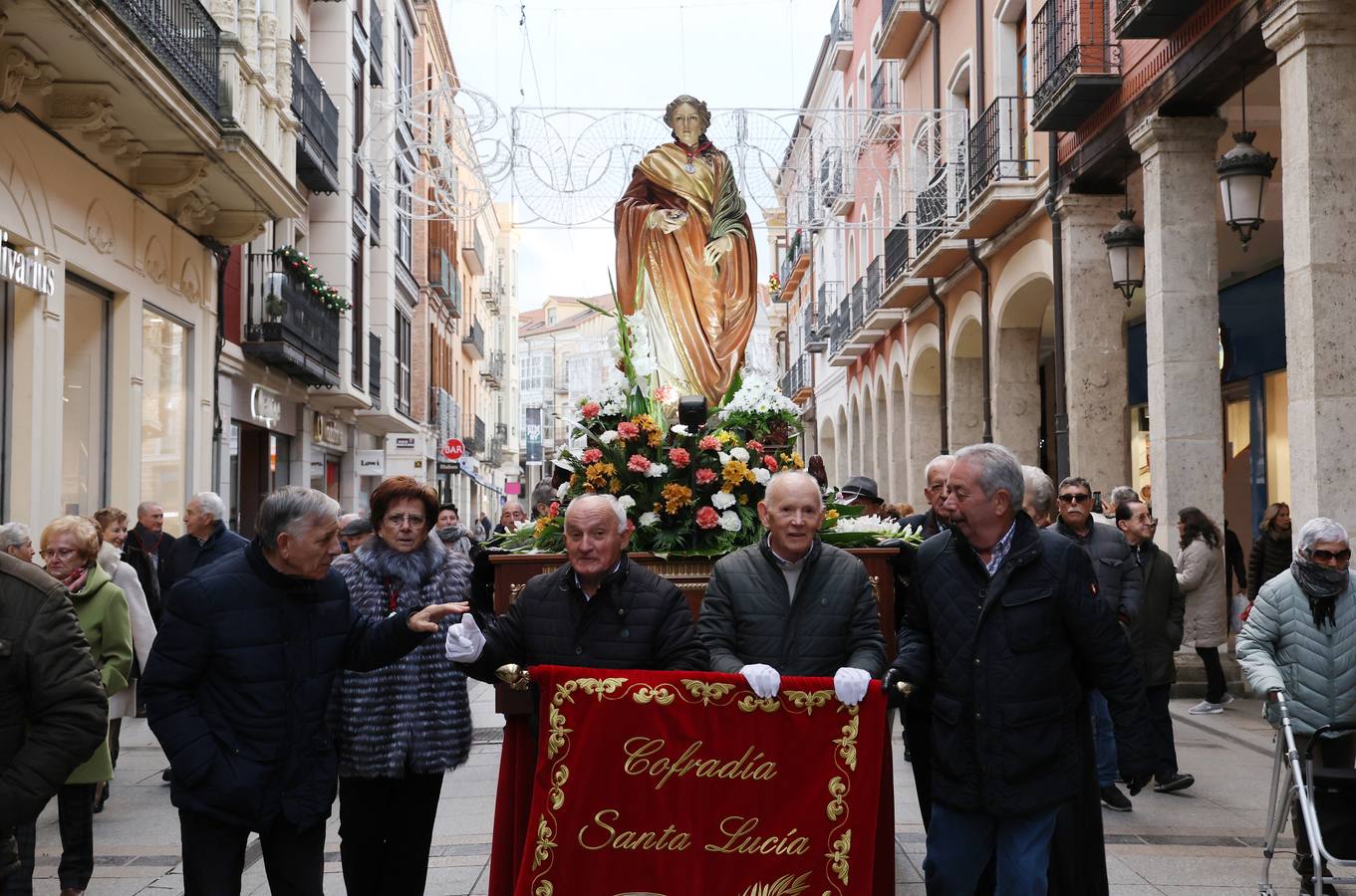 Santa Lucía recorre las calles de Palencia