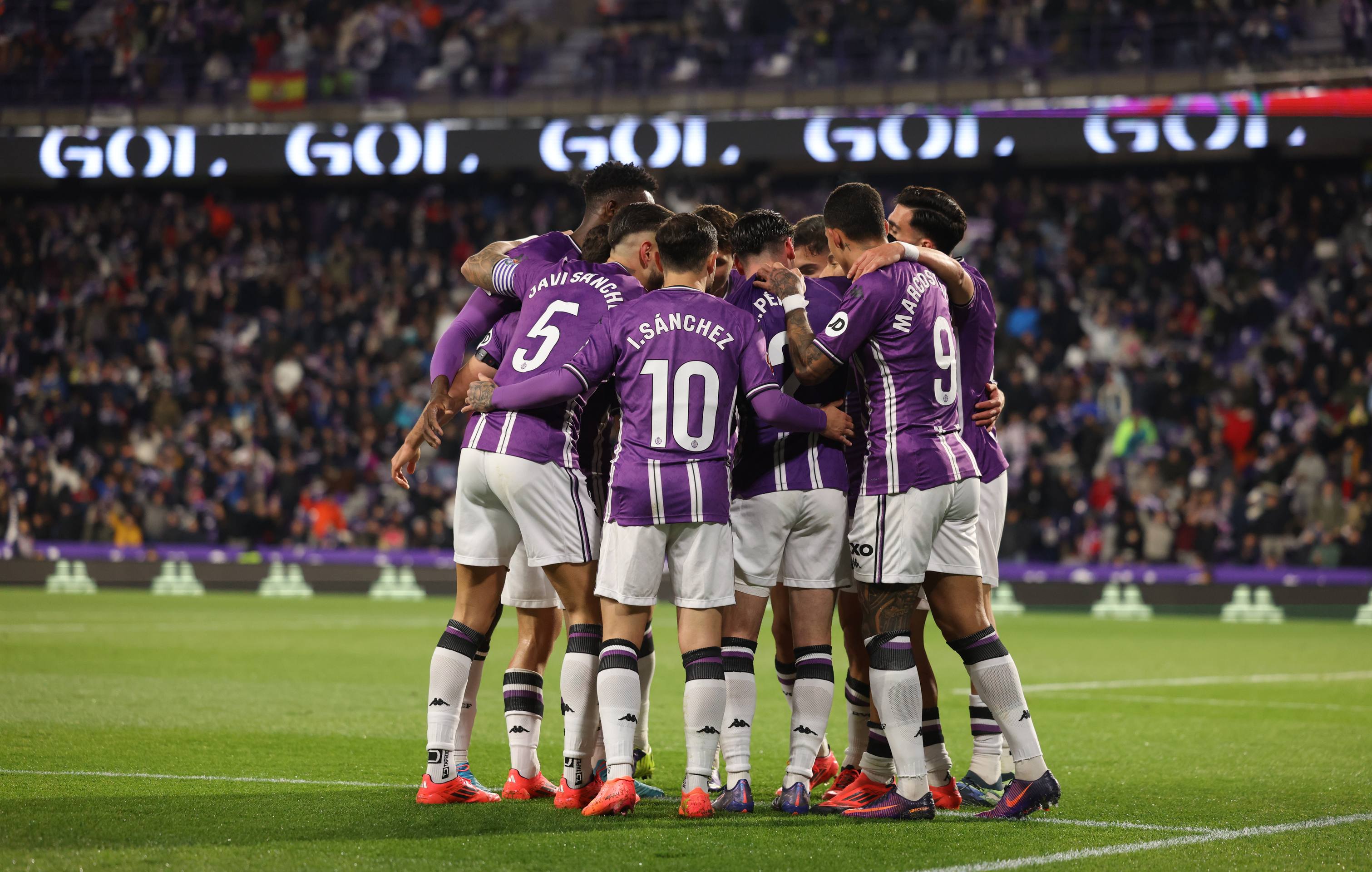 El triunfo del Real Valladolid ante el Valencia, en imágenes