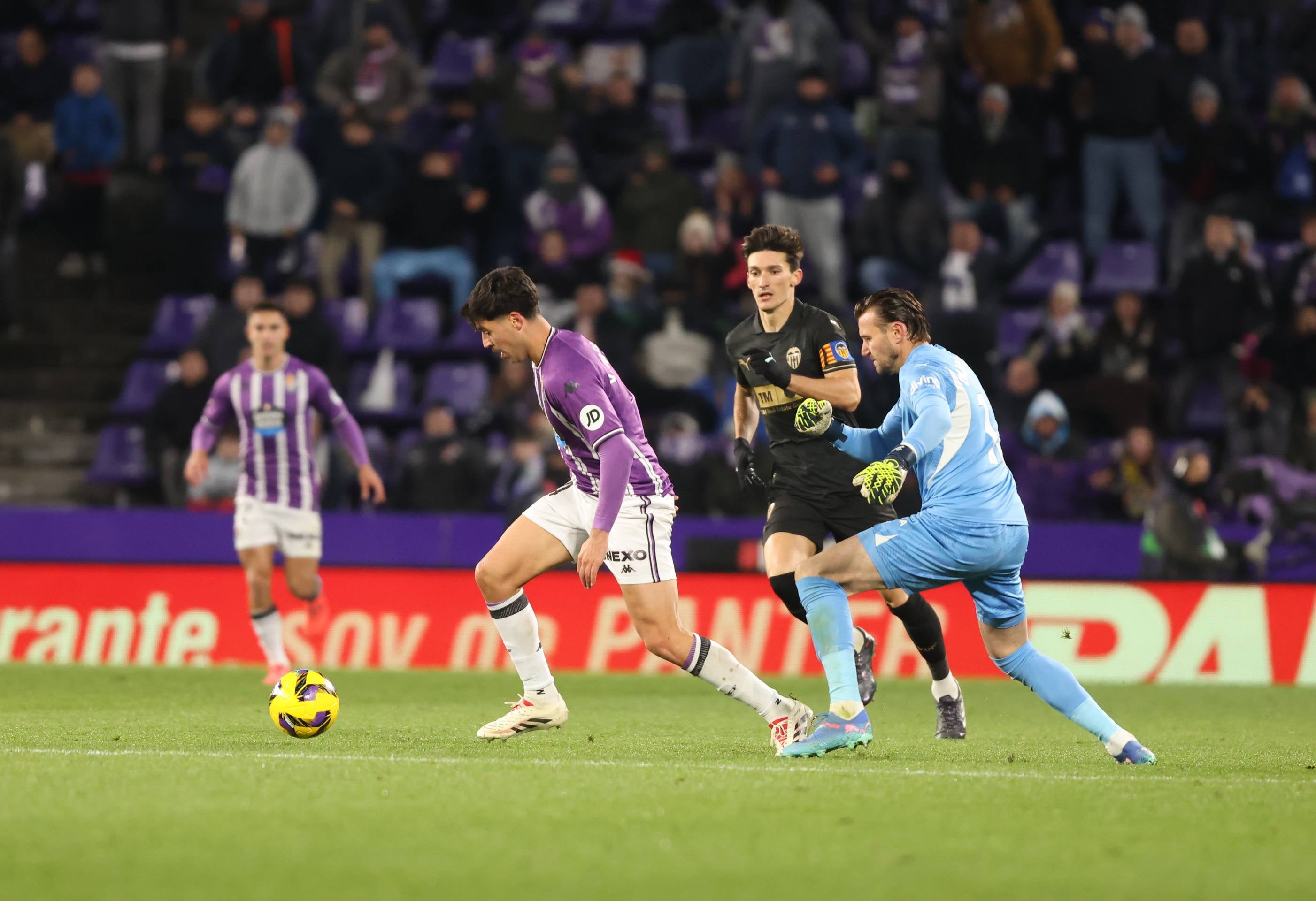 El triunfo del Real Valladolid ante el Valencia, en imágenes