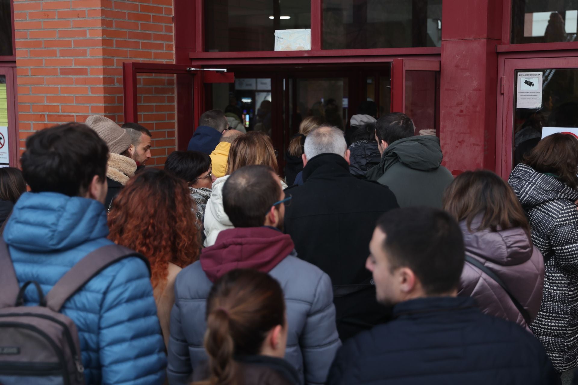 Imágenes de los miles de opositores que buscan en Valladolid una plaza en la Administración