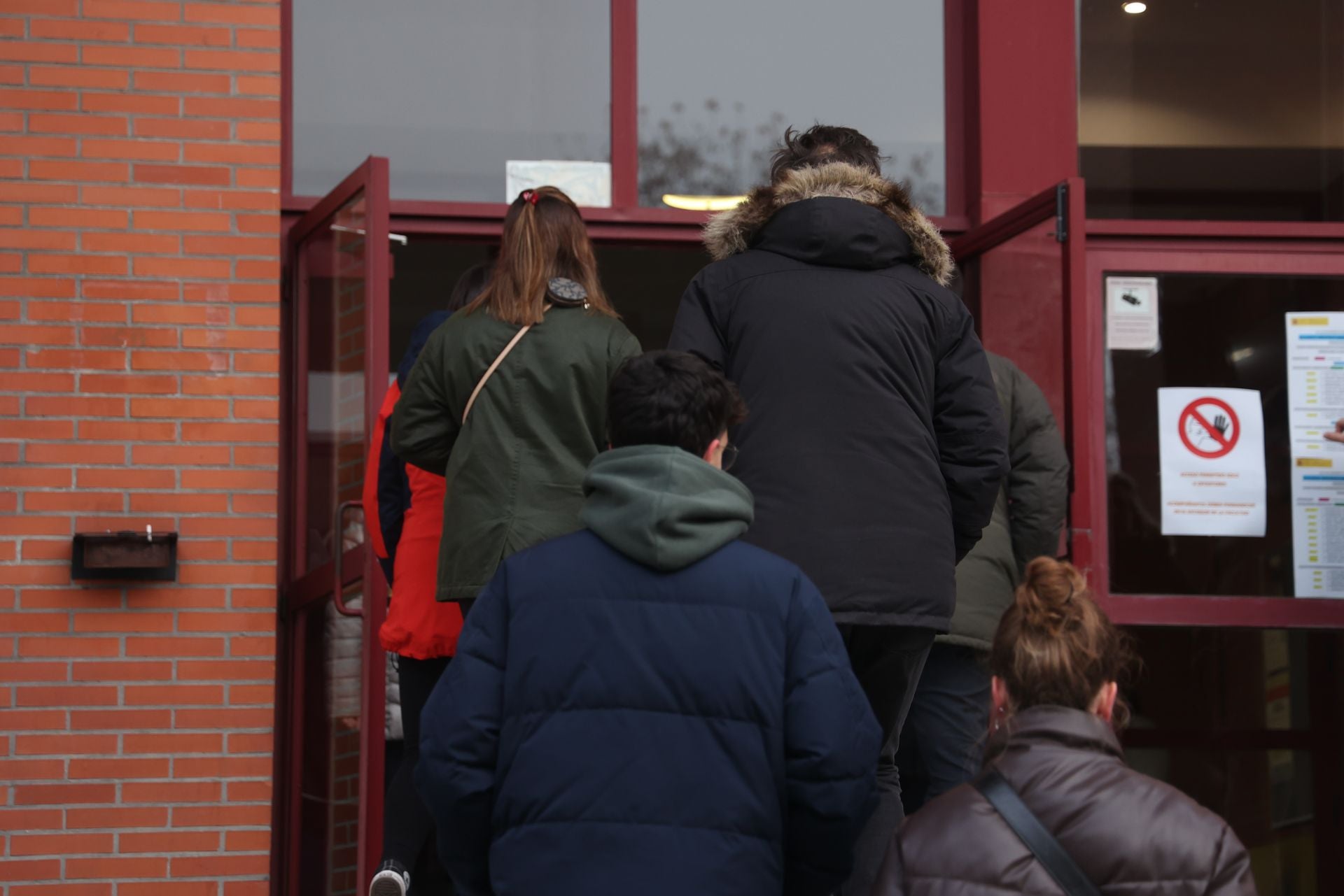 Imágenes de los miles de opositores que buscan en Valladolid una plaza en la Administración