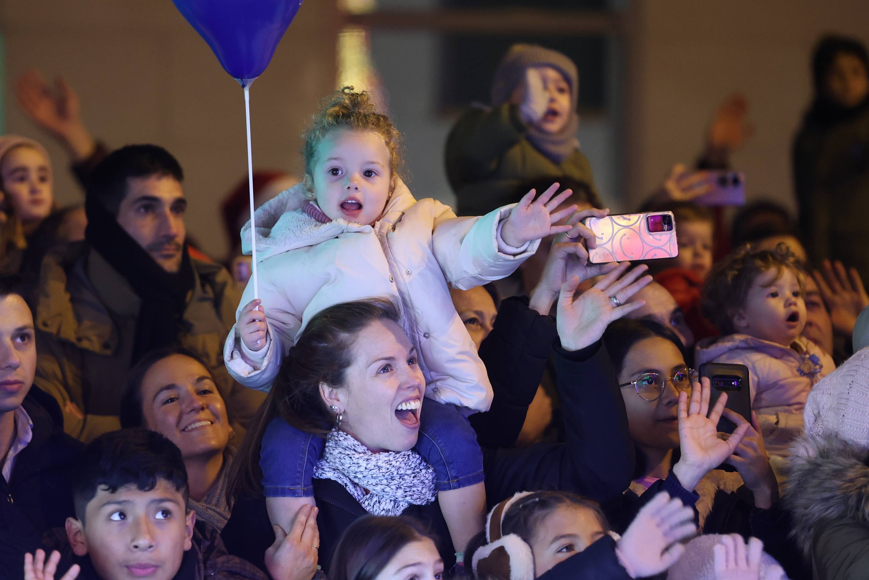 Las imágenes de la Cabalgata de Papa Noel en Valladolid