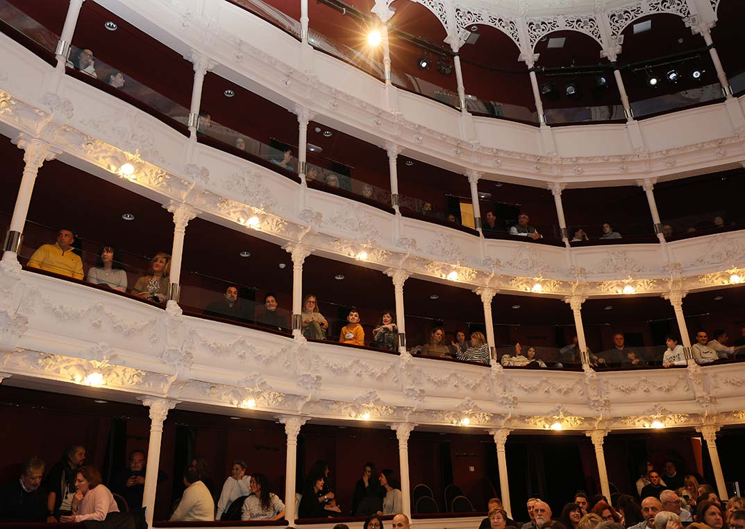Nena Daconte llena el Teatro Principal de Palencia