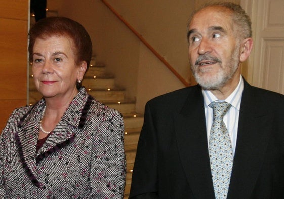 El expresidente de la Junta Demetrio Madrid y su esposa, Catalina Martín Paz, en octubre de 2006, momentos antes del concierto del 150 aniversario de El Norte de Castilla en el Teatro Calderón.