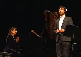 Milan Peresic, junto a Quimey Urquiaga, al piano.