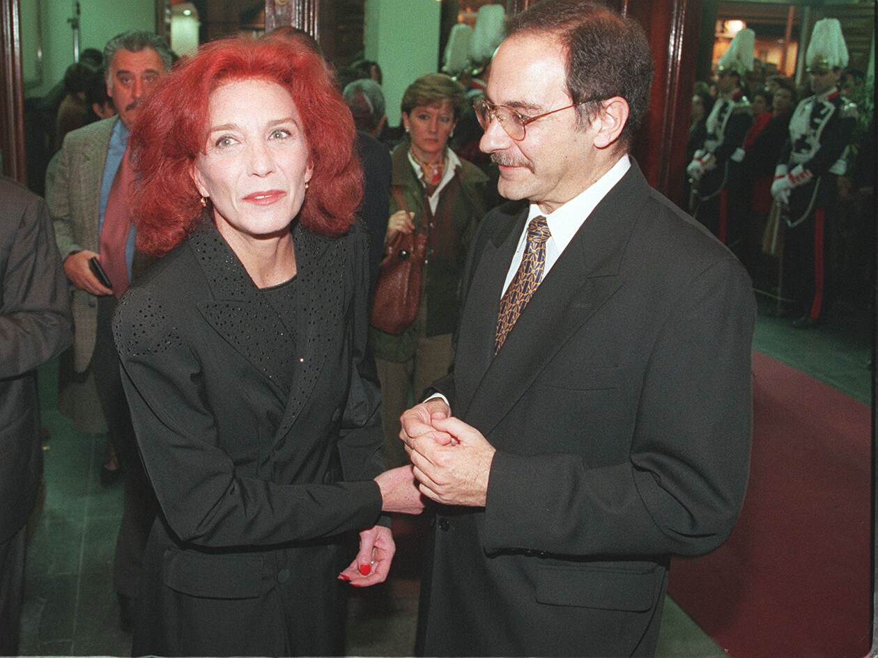 Marisa Paredes y Fernando Lara, durante la clausura de la 43 edición de la Seminci de 1998