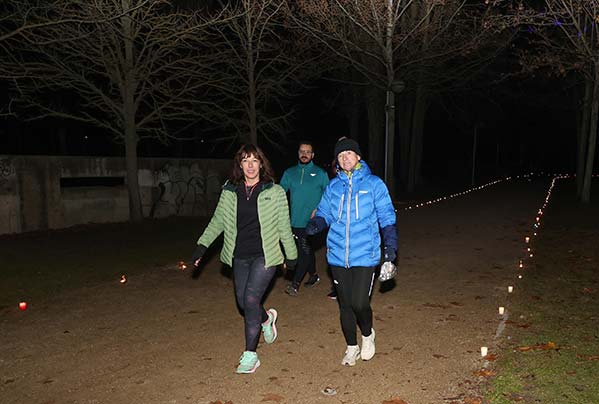 Correr entre velas en Palencia, un entrenamiento simpático