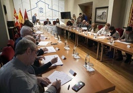 Firma de los convenios para la cooperación y la ayuda humanitaria, este miércoles en la Diputación de Valladolid.