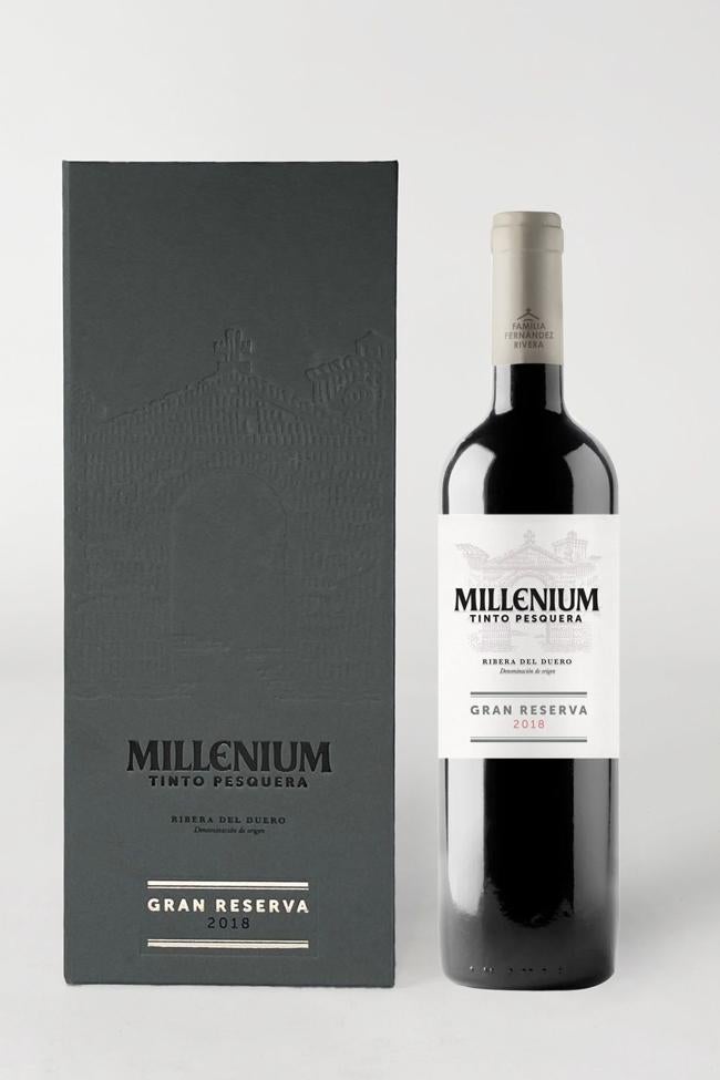 Estuche y botella de Tinto Pesquera Millenium Gran Reserva 2018.