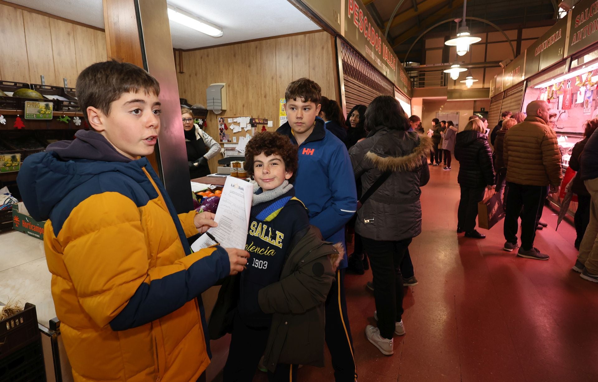 Los alumnos de La Salle descubren la Plaza de Abastos