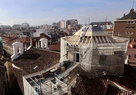 Obras de reconstrucción de la cúpula de la Vera Cruz.