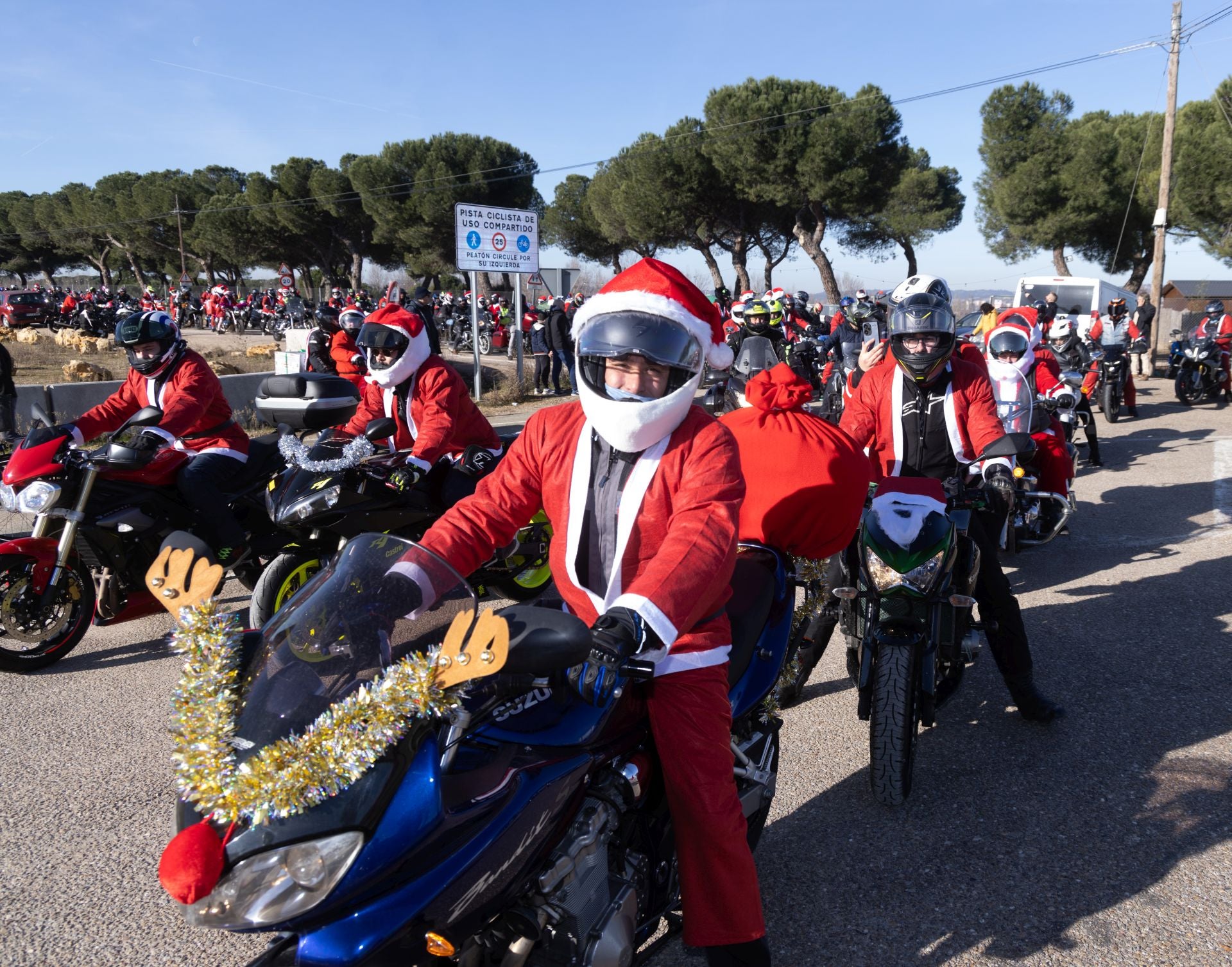 La &#039;papanoelada&#039; motera de Valladolid, en imágenes