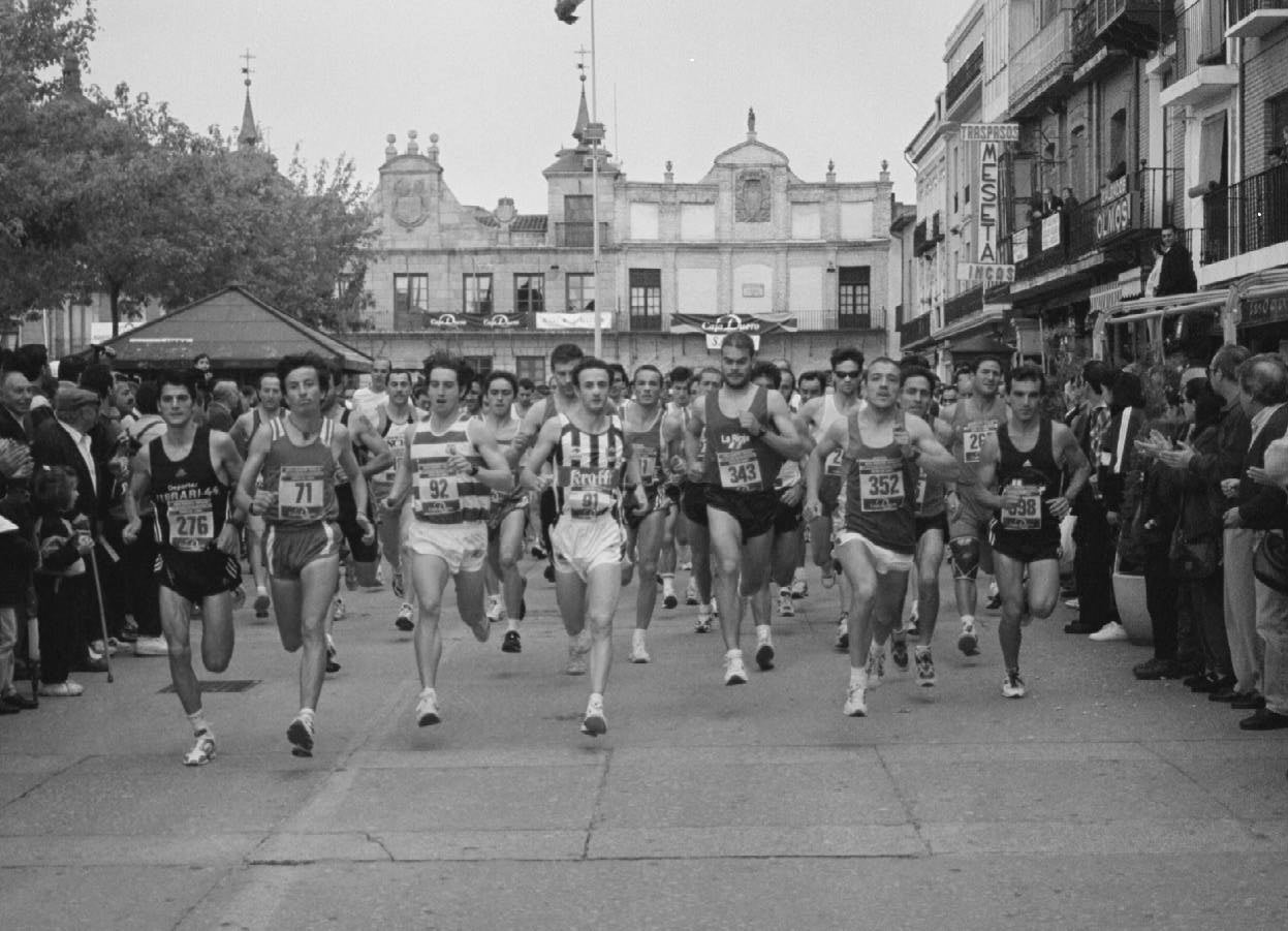 Momento de la salida de la XV Media Maratón de Medina. 31 de mayo de 1998.