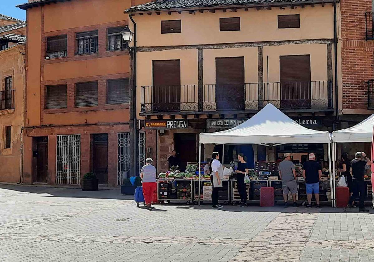 Estanco de la plaza de Ayllón en el que caído el cuarto premio de la Lotería de Navidad.