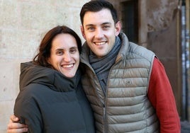 Carla y Sergio, la pareja que organiza su boda en Ayllón y ha sido agraciada con un premio de la Lotería de Navidad.