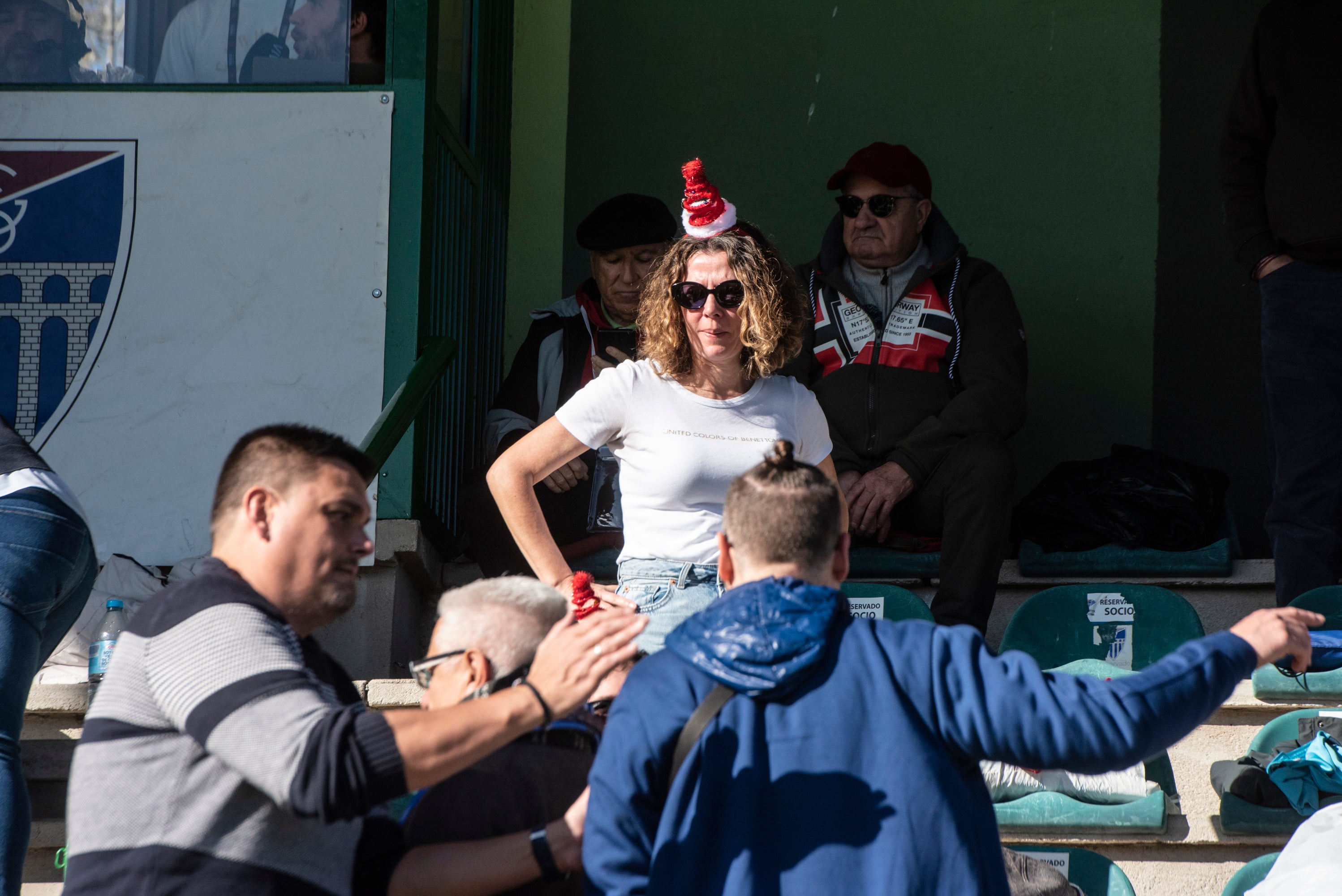 Búscate en las gradas de La Albuera durante el Segoviana vs Lugo