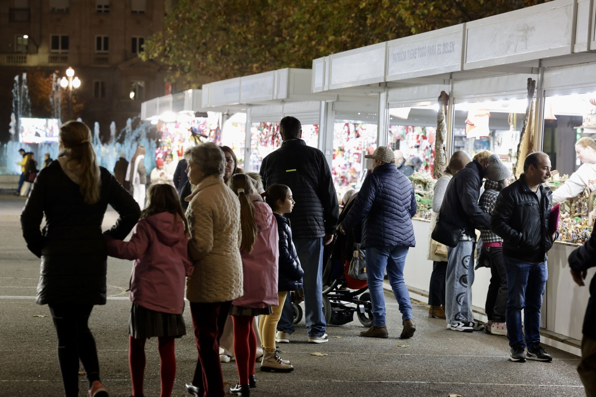 Las imágenes de los puestos navideños en la Acera Recoletos