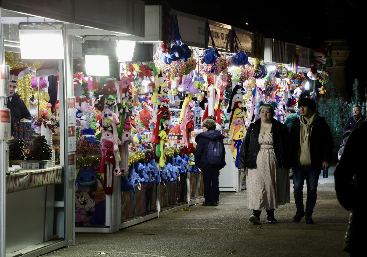 Las imágenes de los puestos navideños en la Acera Recoletos