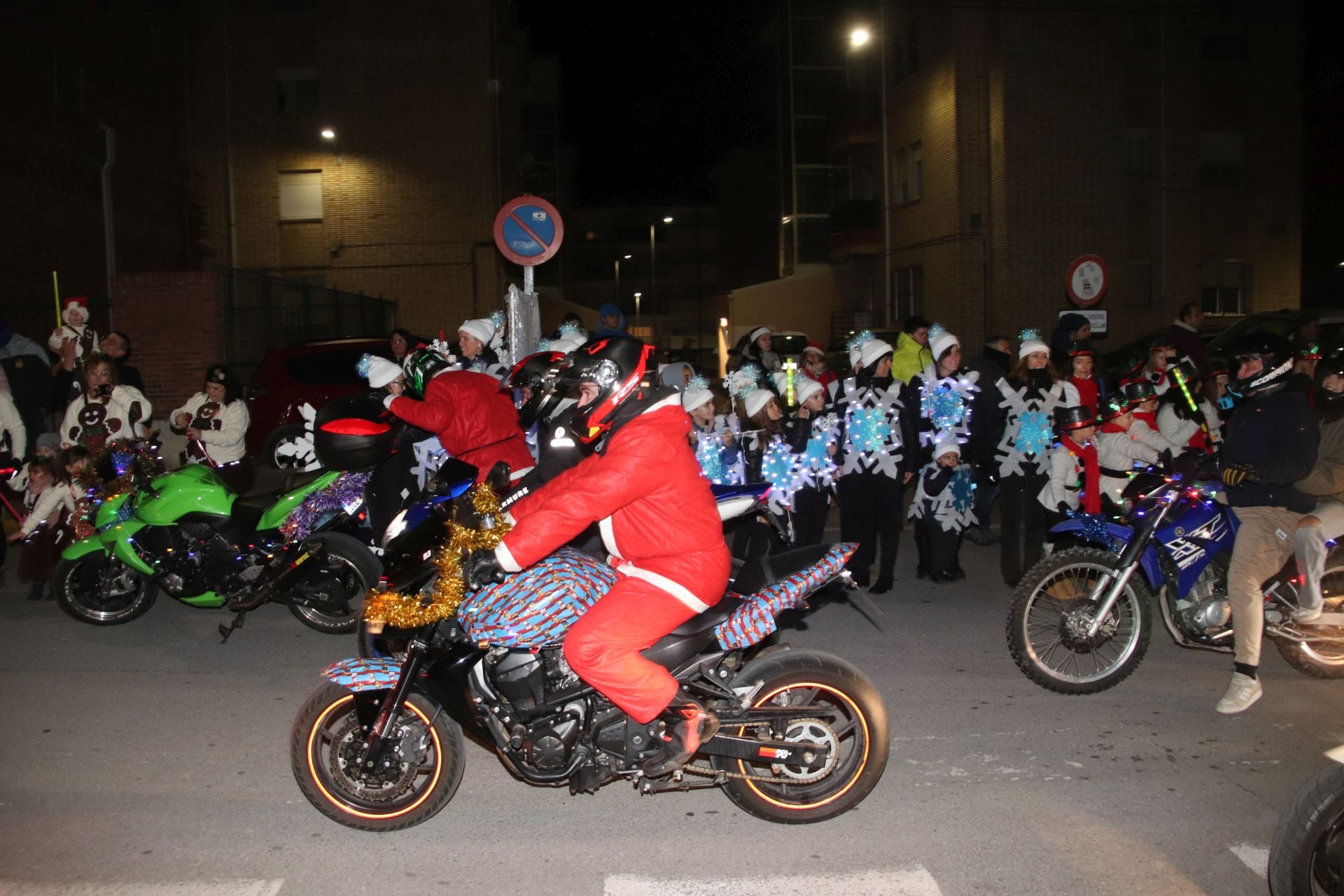 Fotos de la llegada de Papá Noel a Cuéllar