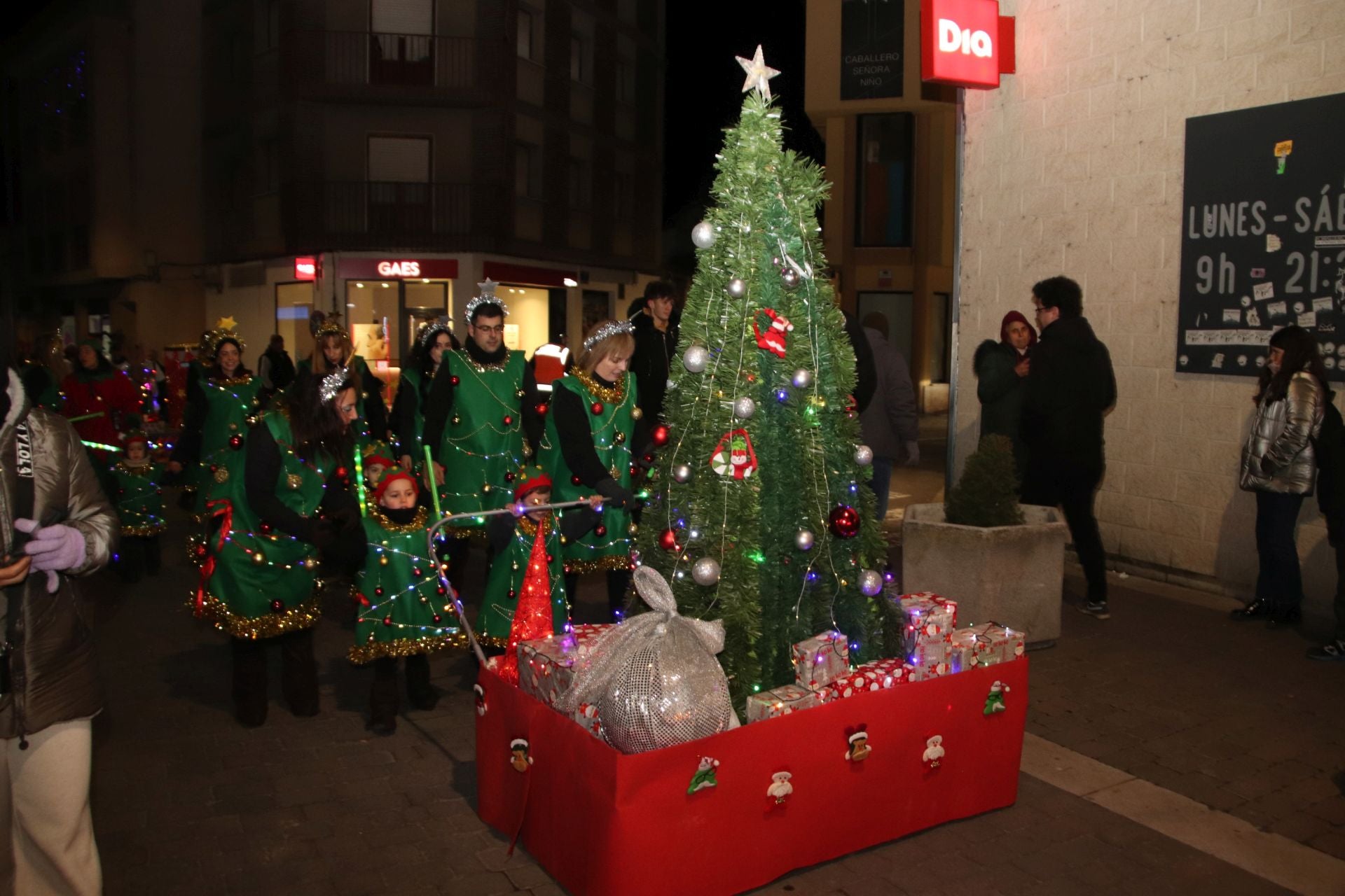 Fotos de la llegada de Papá Noel a Cuéllar